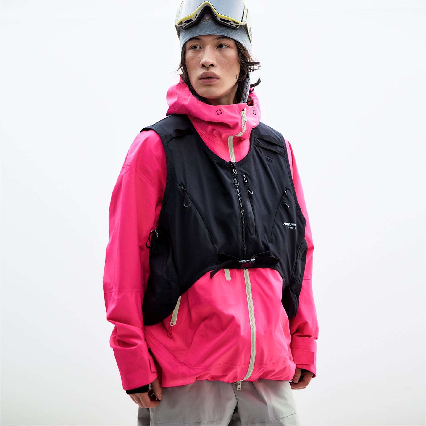 Saturn Vest